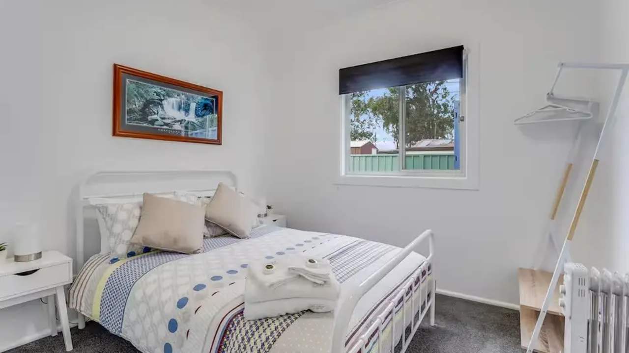 Whole property with 3 rooms for rent