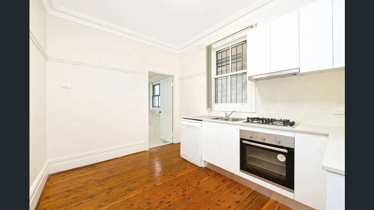 Room in a share house