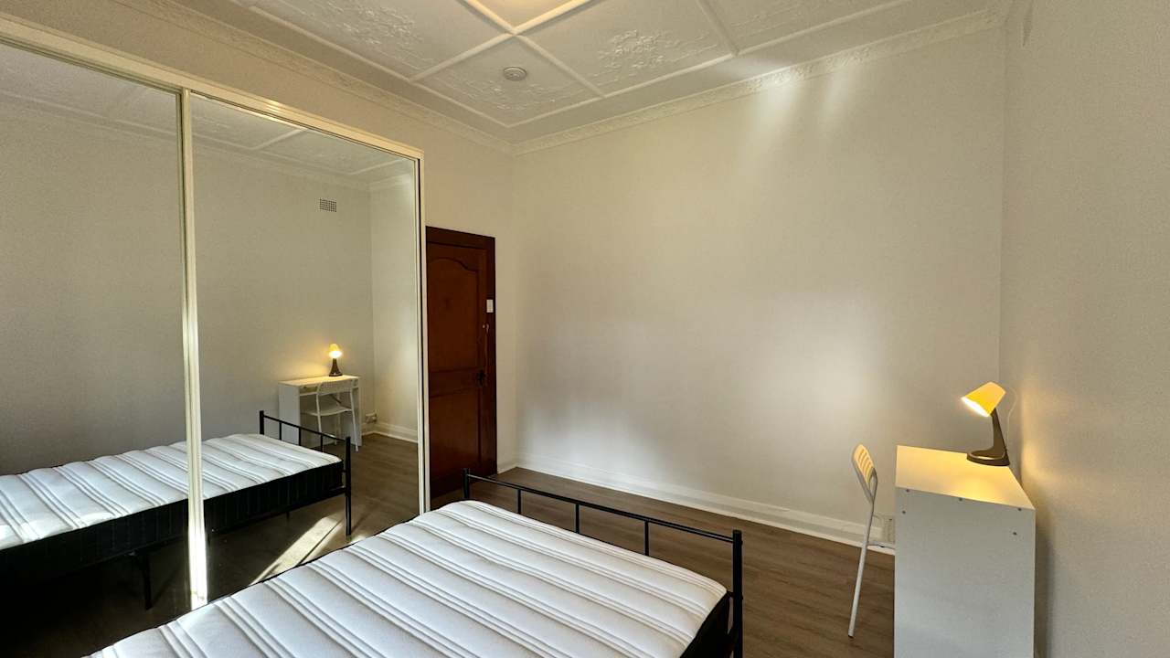 Furnished room in a share house