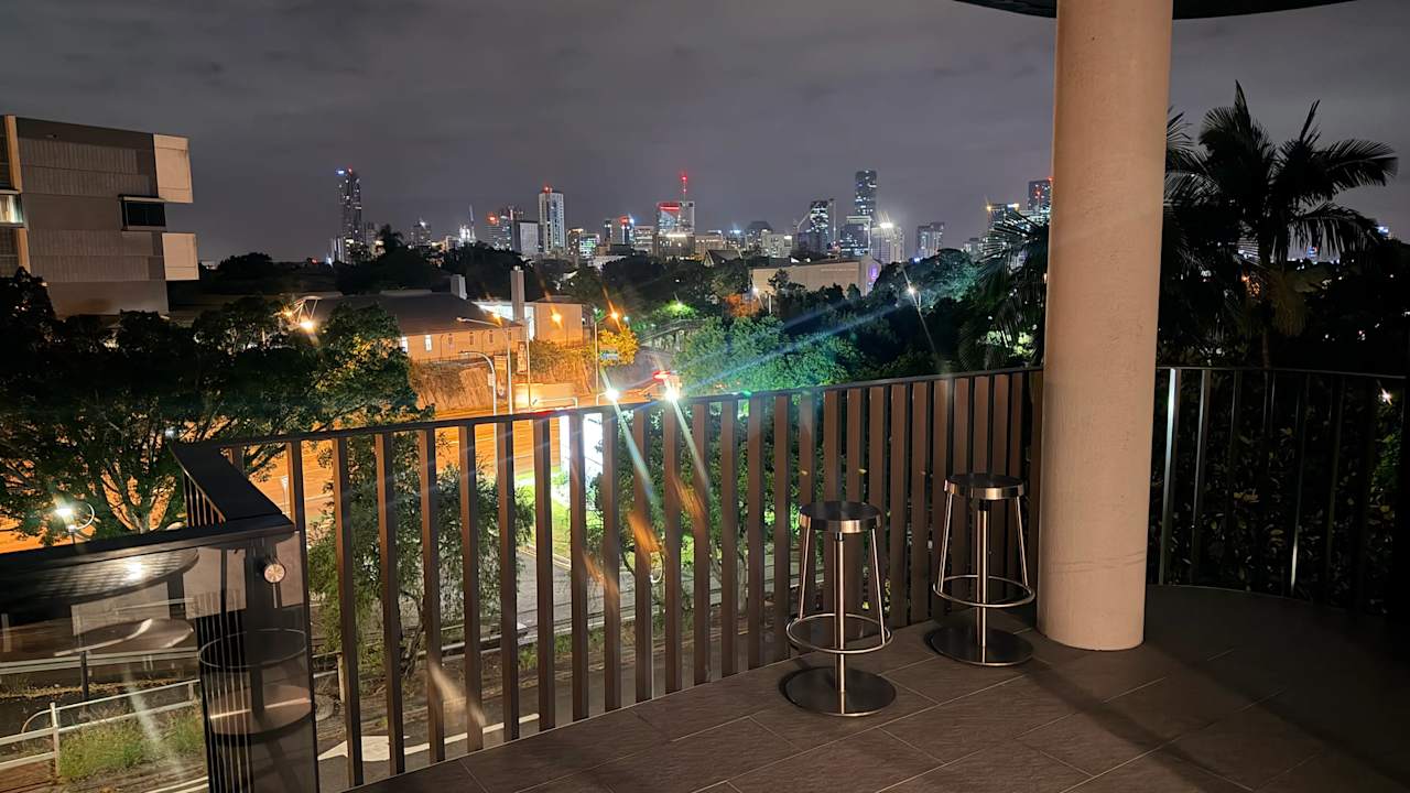 Furnished room with ensuite in a flatshare