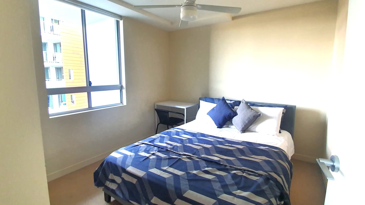 Furnished room in a flatshare