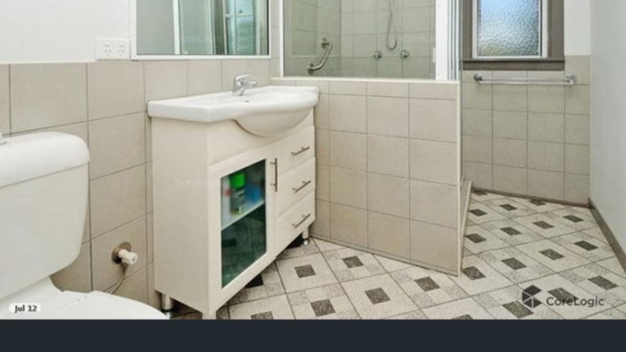 Unfurnished room in a share house