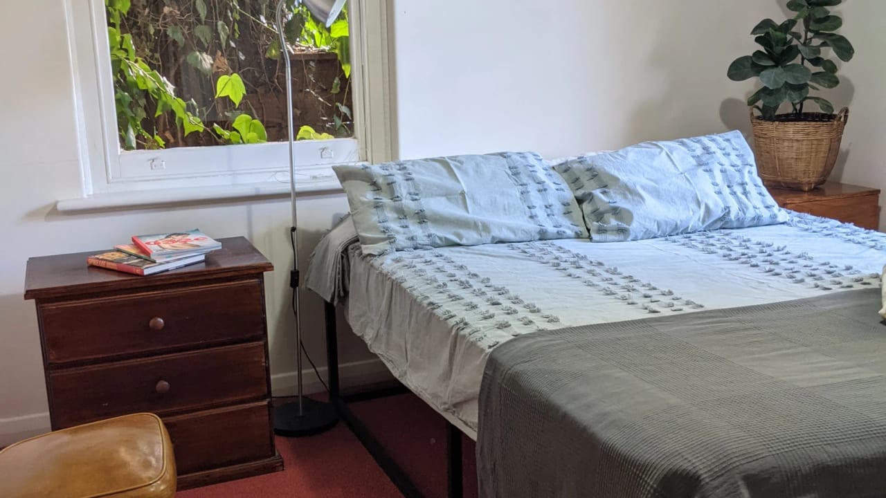 Room in a share house