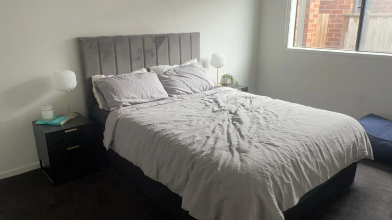Room in a share house