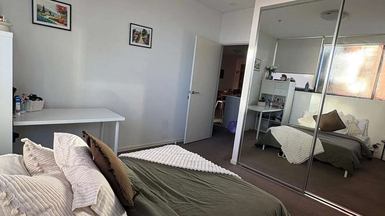 Furnished room with own bathroom