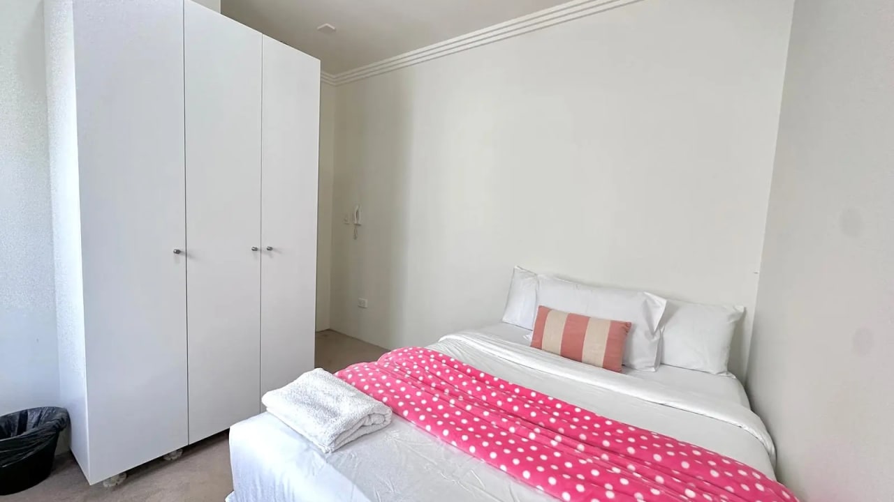 Furnished room with own bathroom