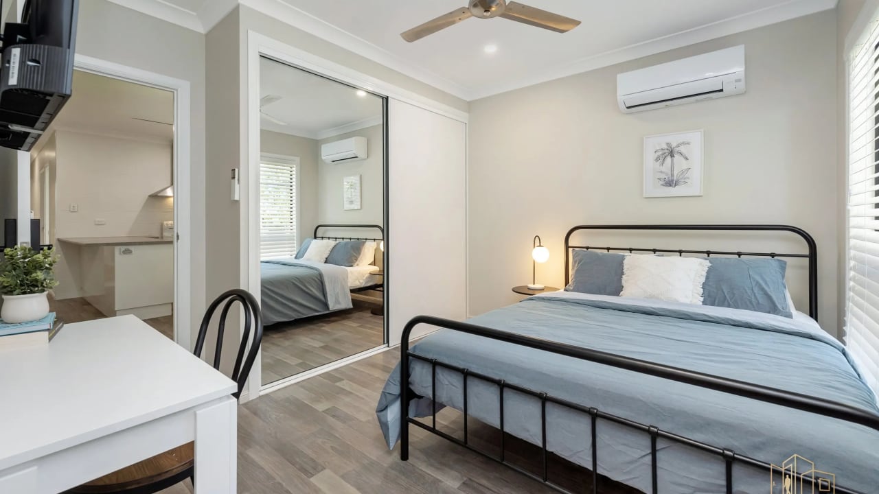 Furnished room studio flat for rent