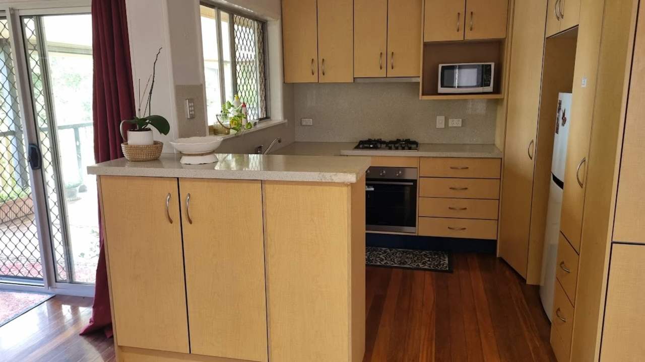 Whole property with 3 rooms for rent