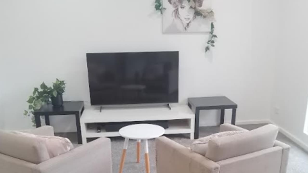 Unfurnished room in a flatshare