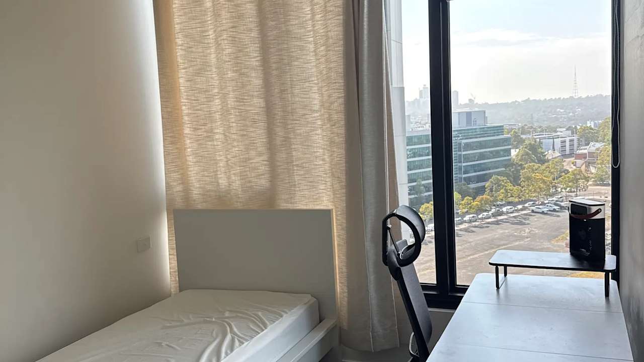 Furnished room in a flatshare