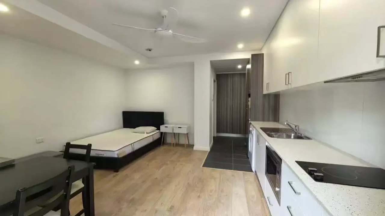 Furnished room studio flat for rent