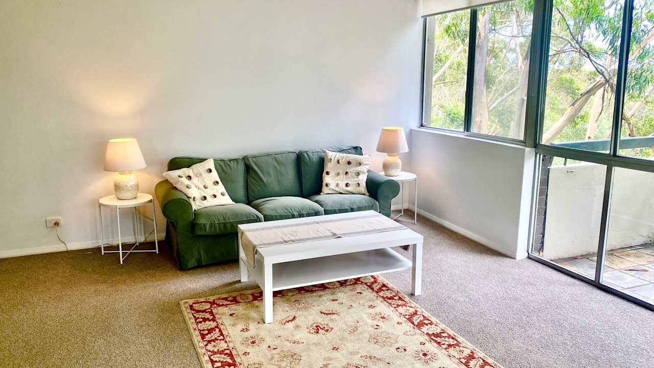 Unfurnished room in a flatshare