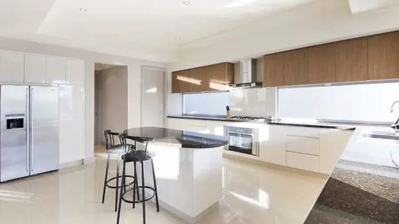 Furnished room with ensuite in a share house