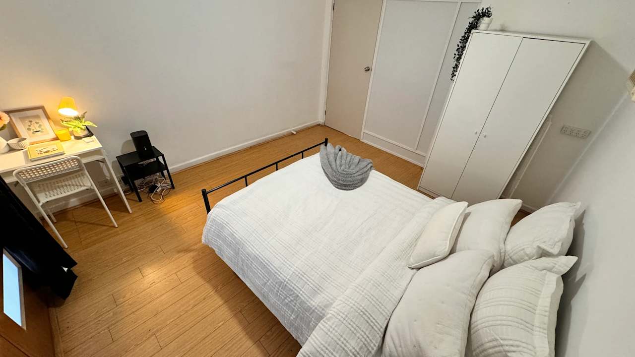 Furnished room in a share house