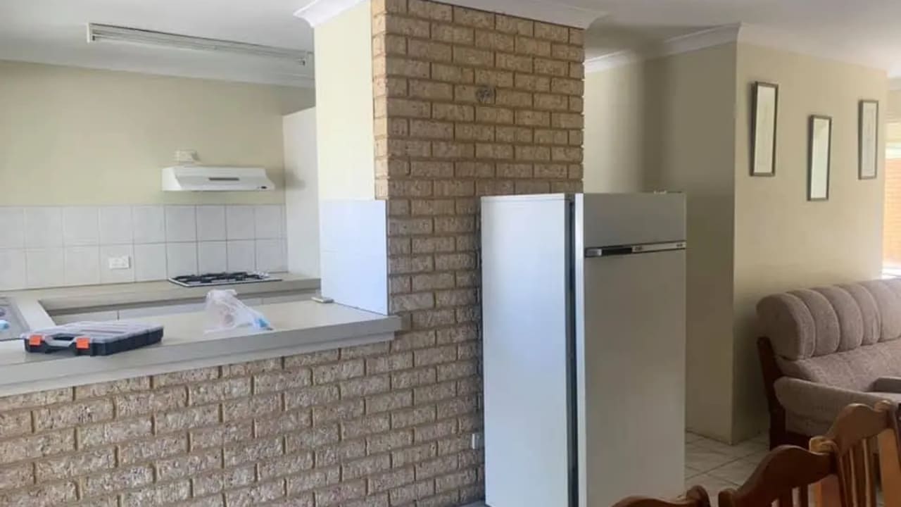 Furnished room in a share house