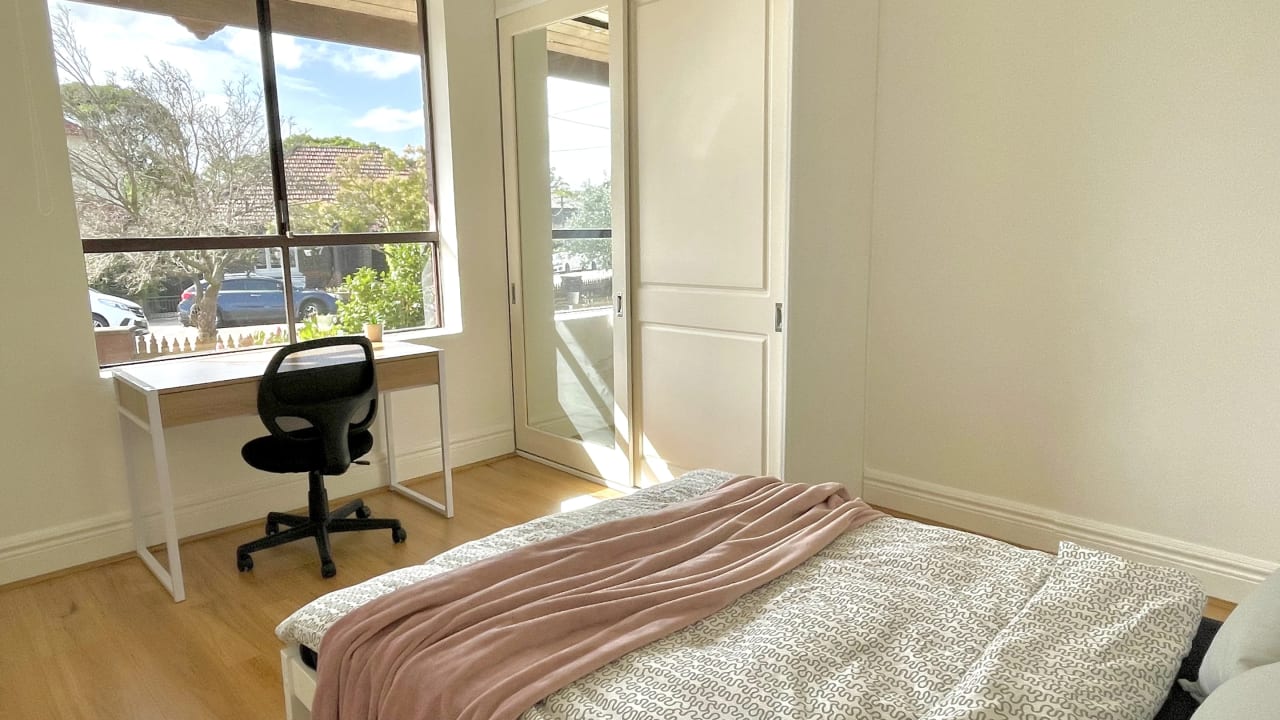 Furnished room in a share house