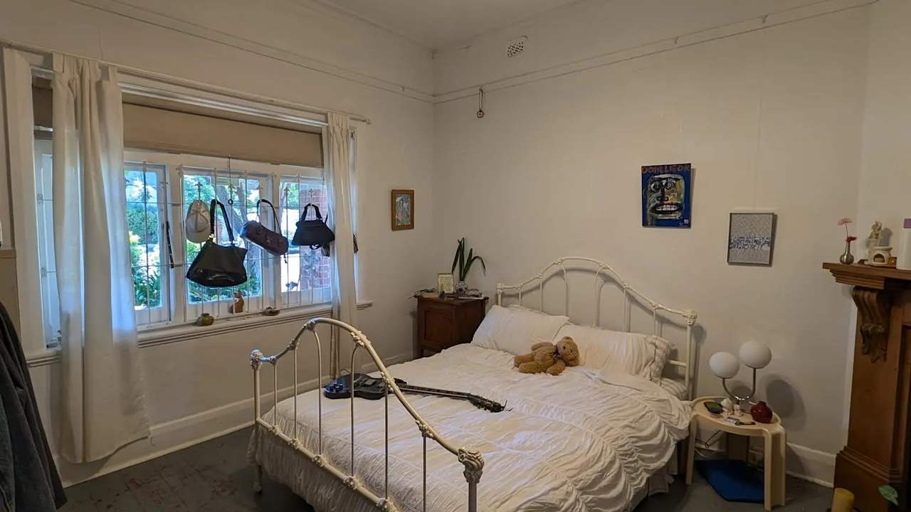 Unfurnished room in a share house