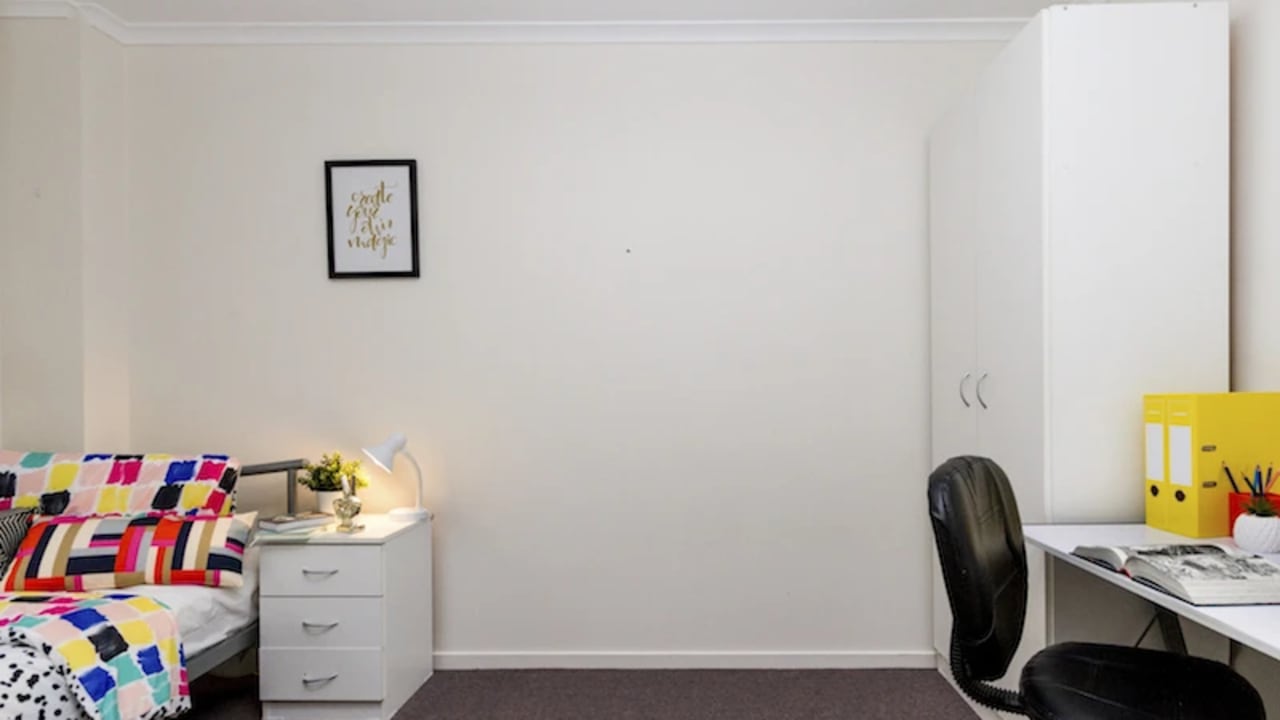 Furnished room in a share house