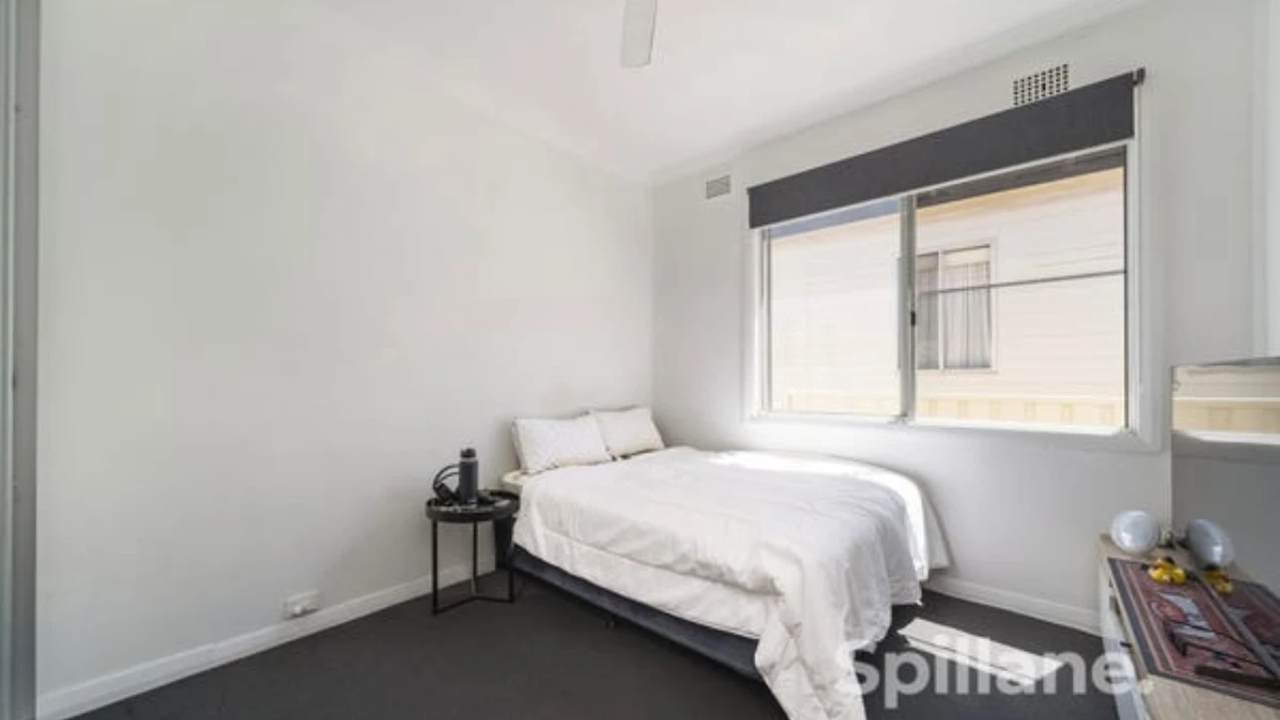 Unfurnished room in a share house