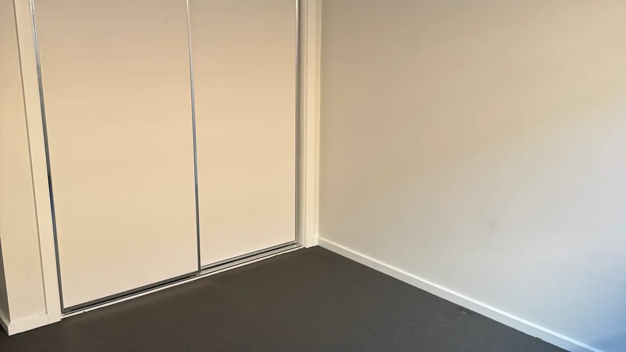 Unfurnished room in a share house