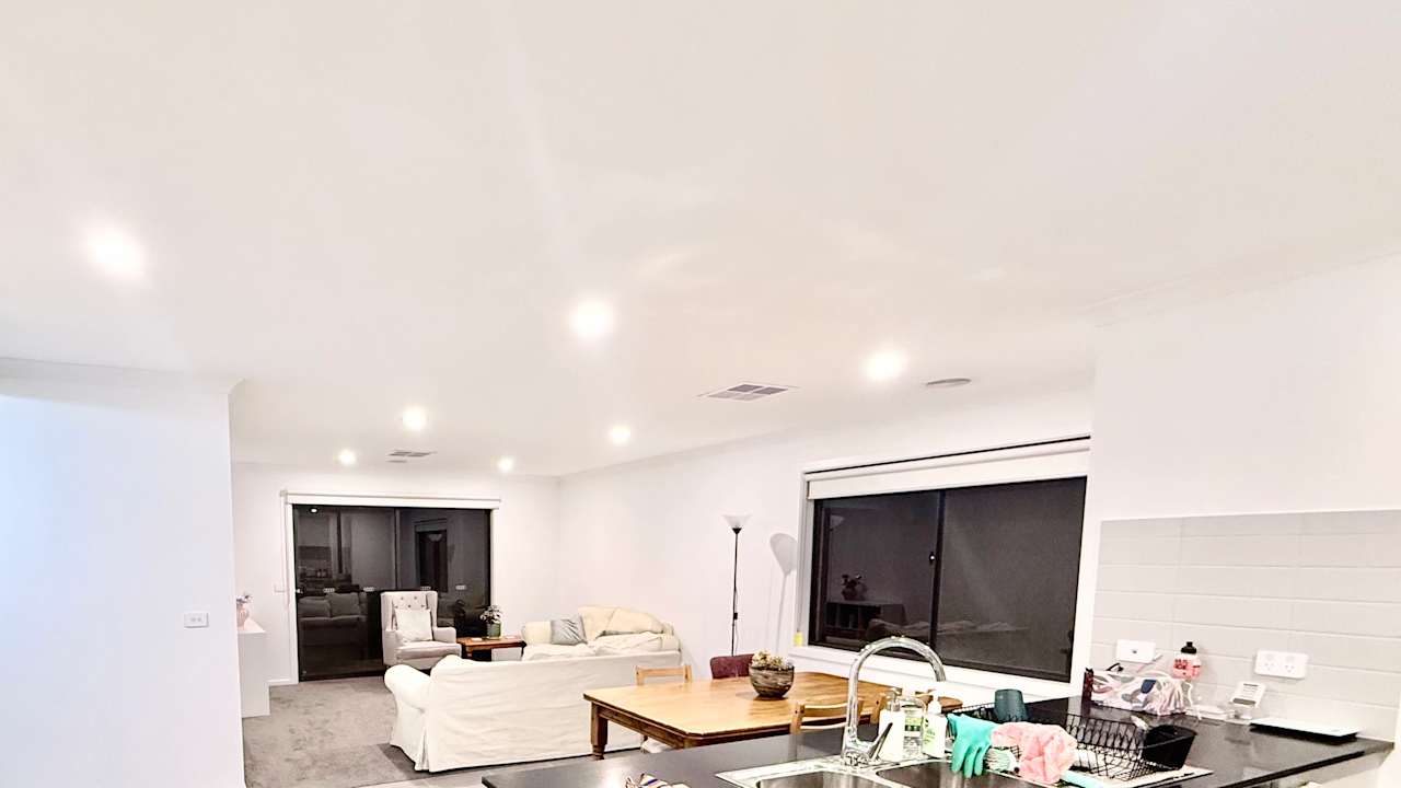 Unfurnished room with own bathroom