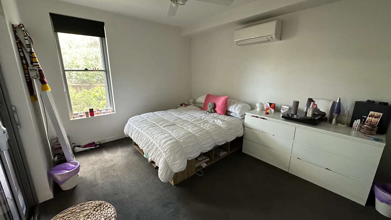 Whole property with 2 rooms for rent