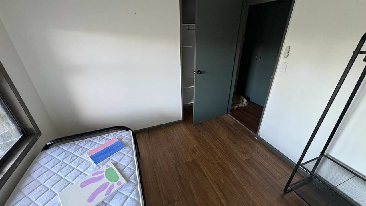 Room in a share house