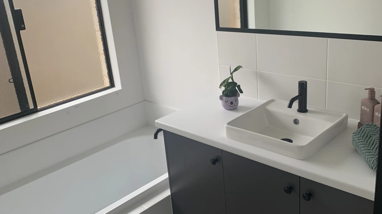 Unfurnished room in a share house