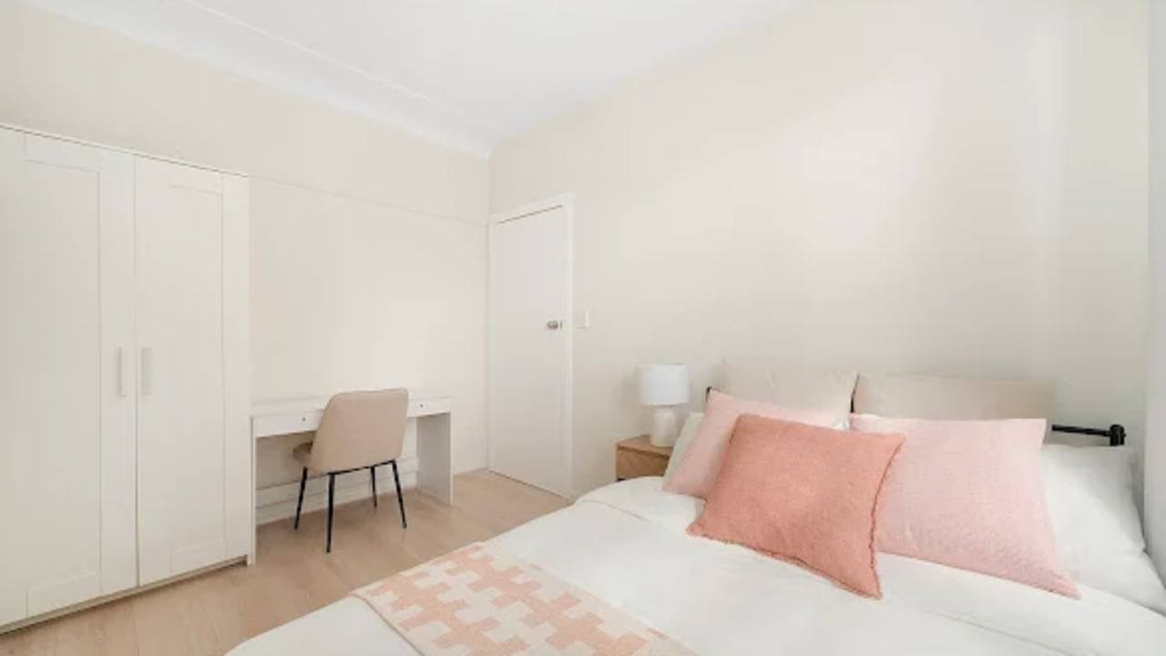 Room in a share house