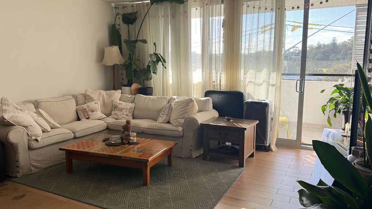 Furnished room in a flatshare