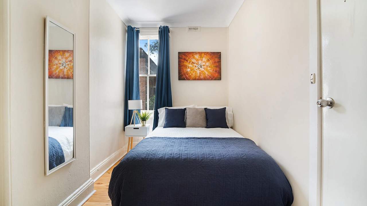 Furnished room in a share house