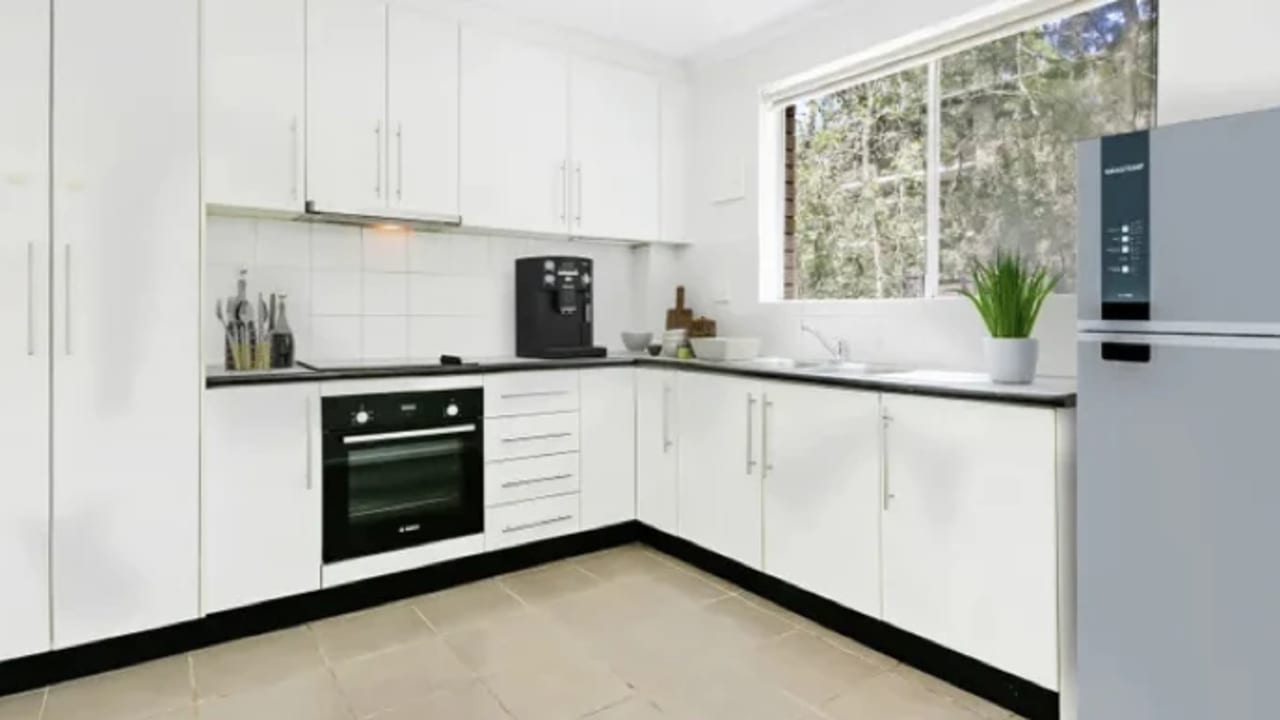 Furnished room in a flatshare