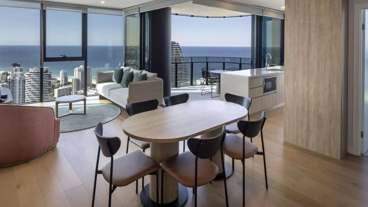 Furnished room with ensuite in a flatshare