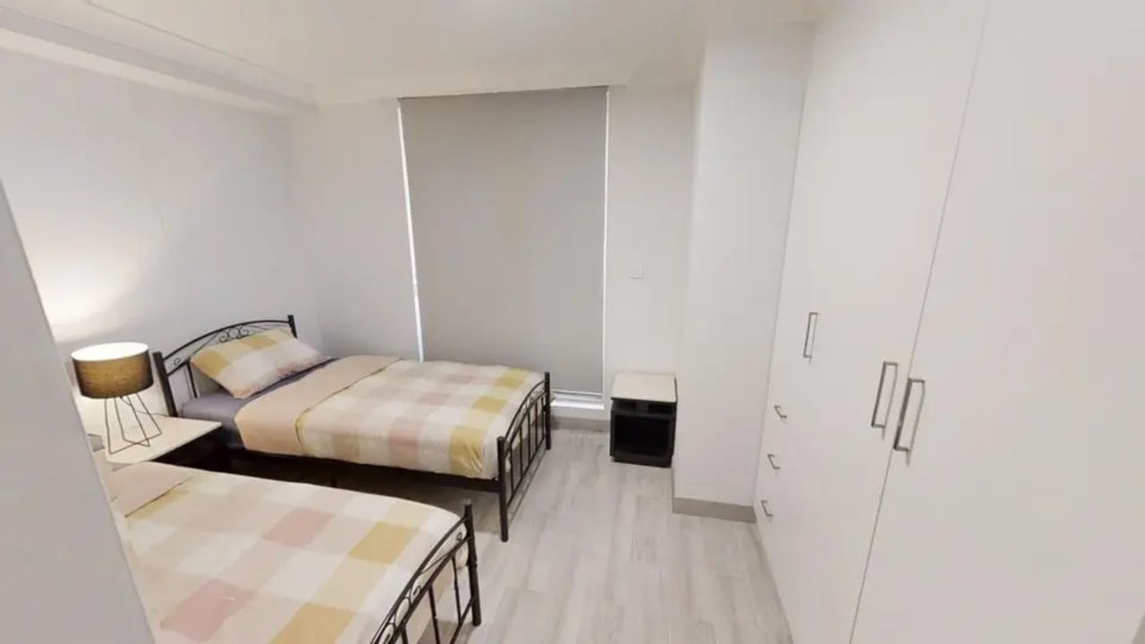 Furnished room in a flatshare