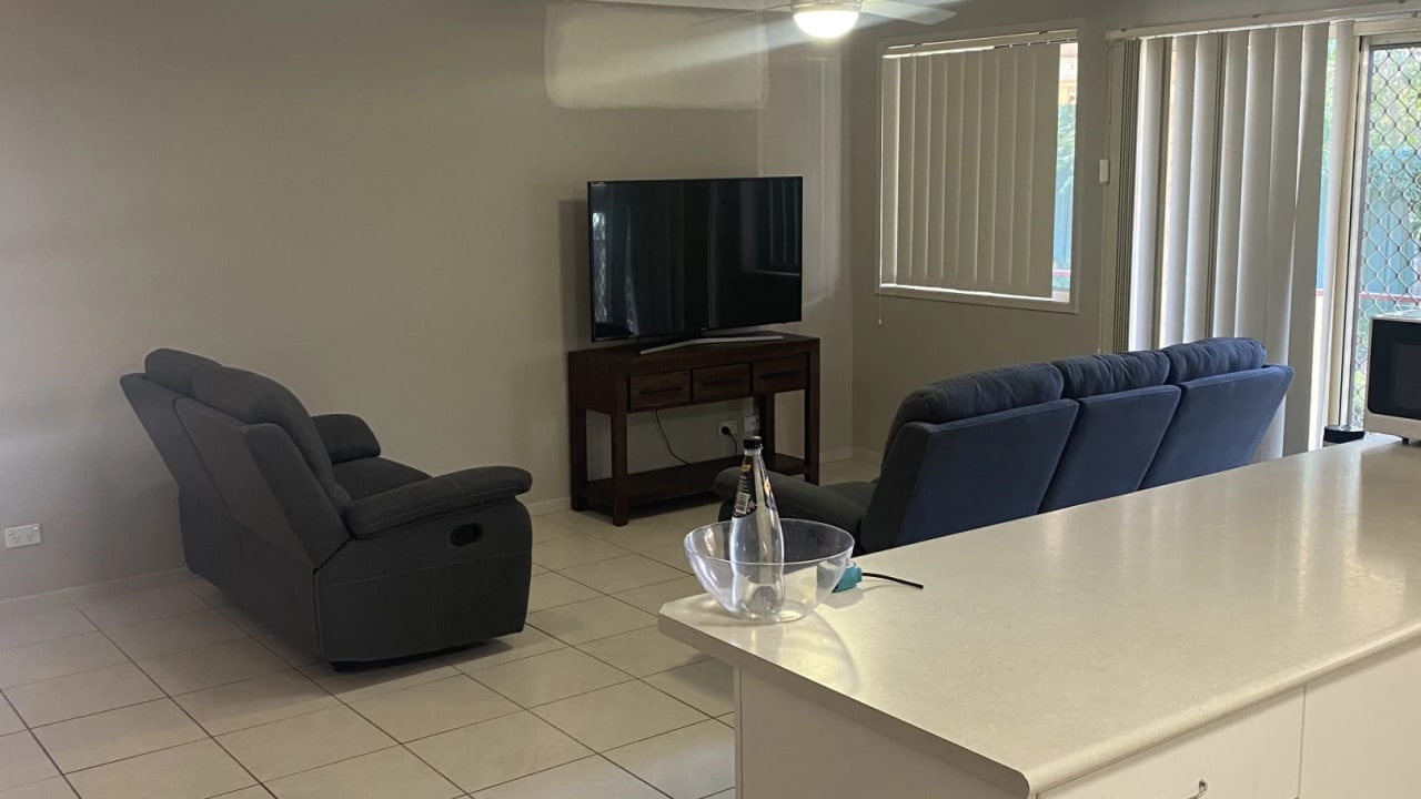 Room in a share house