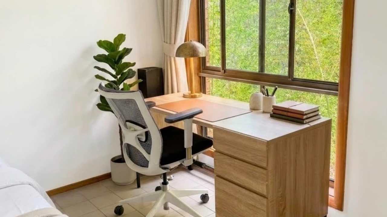 Room in a share house