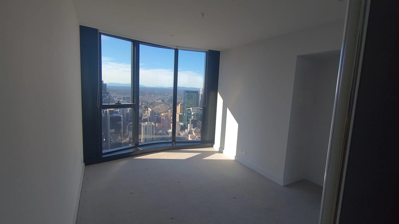 Unfurnished room in a flatshare