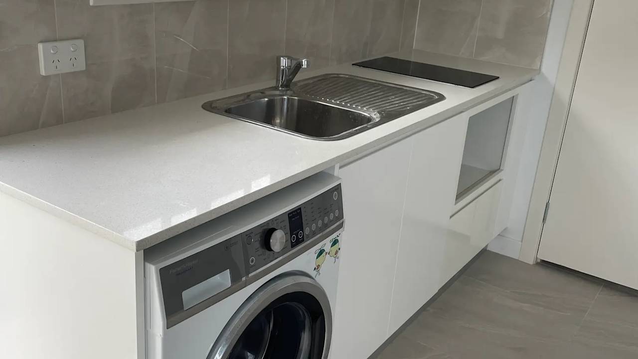 Furnished room studio flat for rent