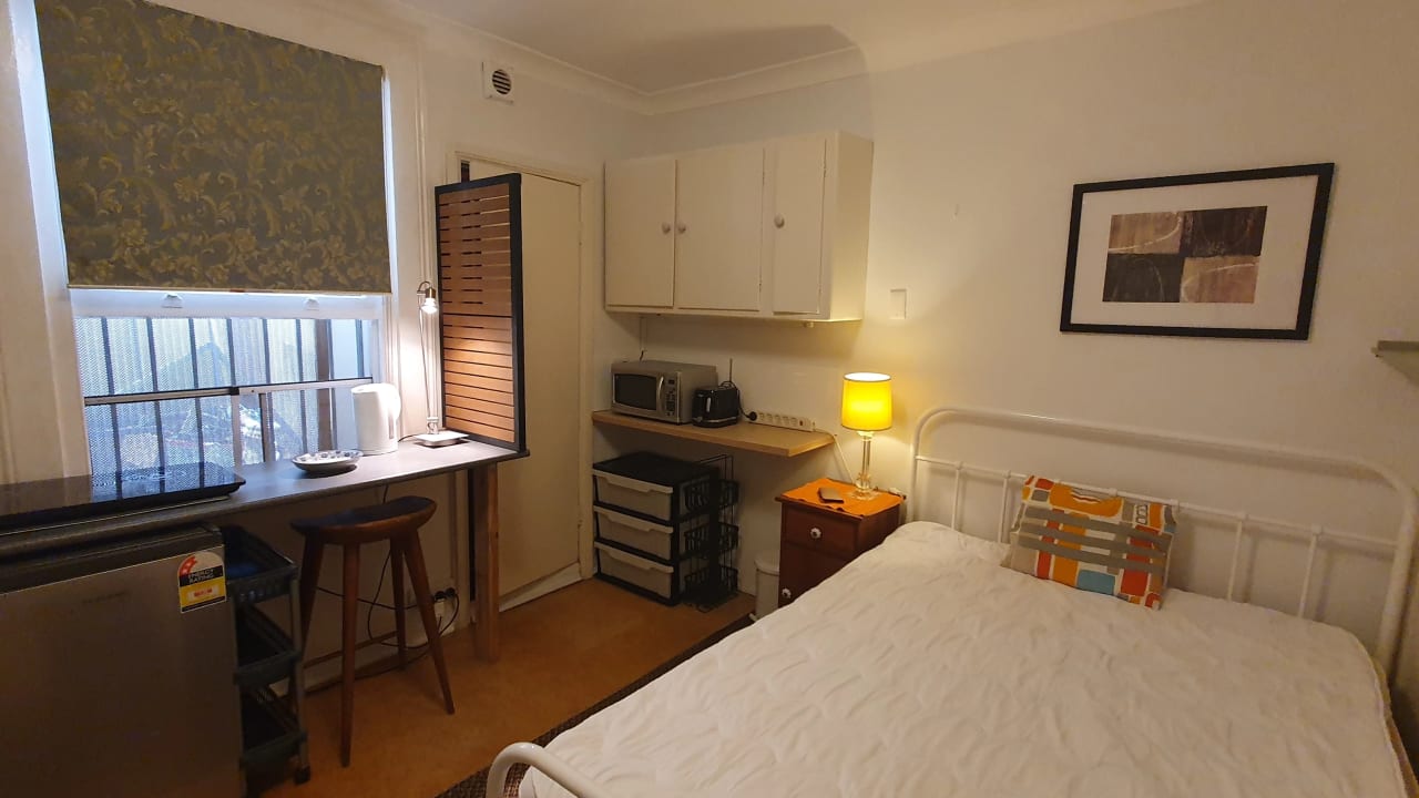 Furnished room studio flat for rent