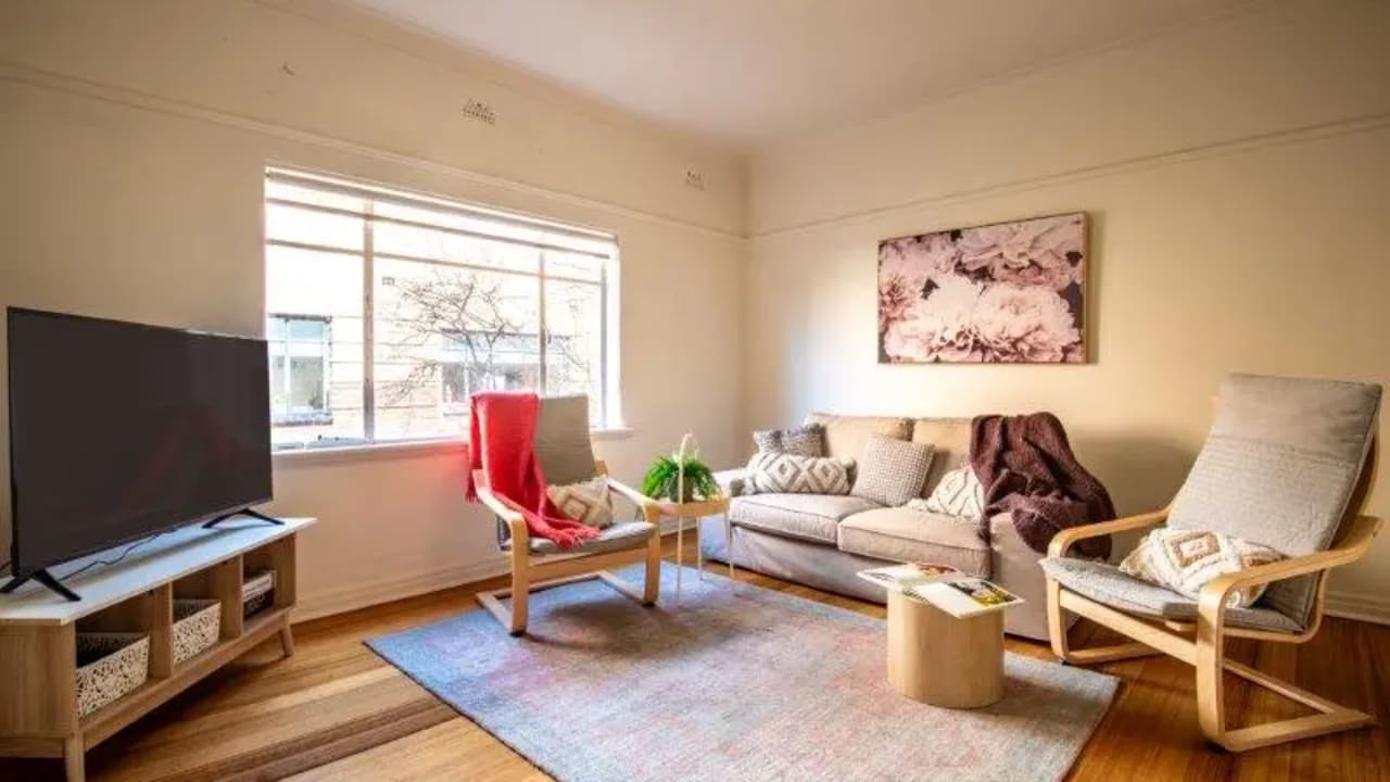 Whole property with 2 rooms for rent