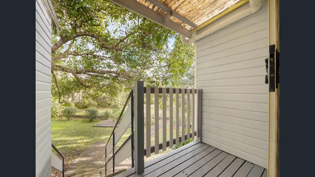 Whole property with 2 rooms for rent