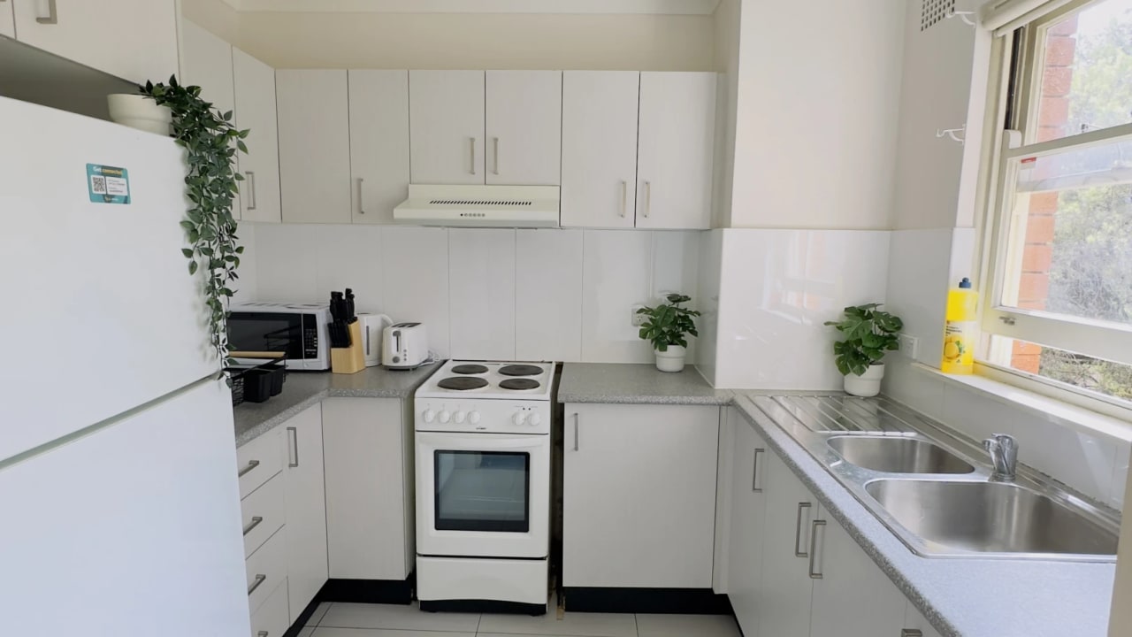 Furnished room in a share house