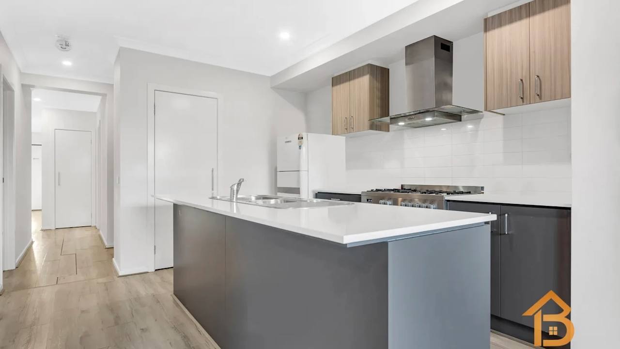 Unfurnished room in a share house