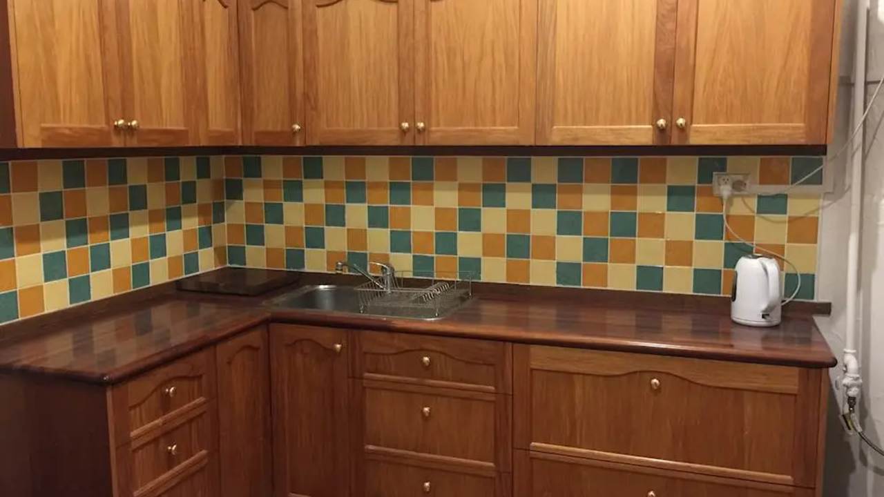 Room in a share house