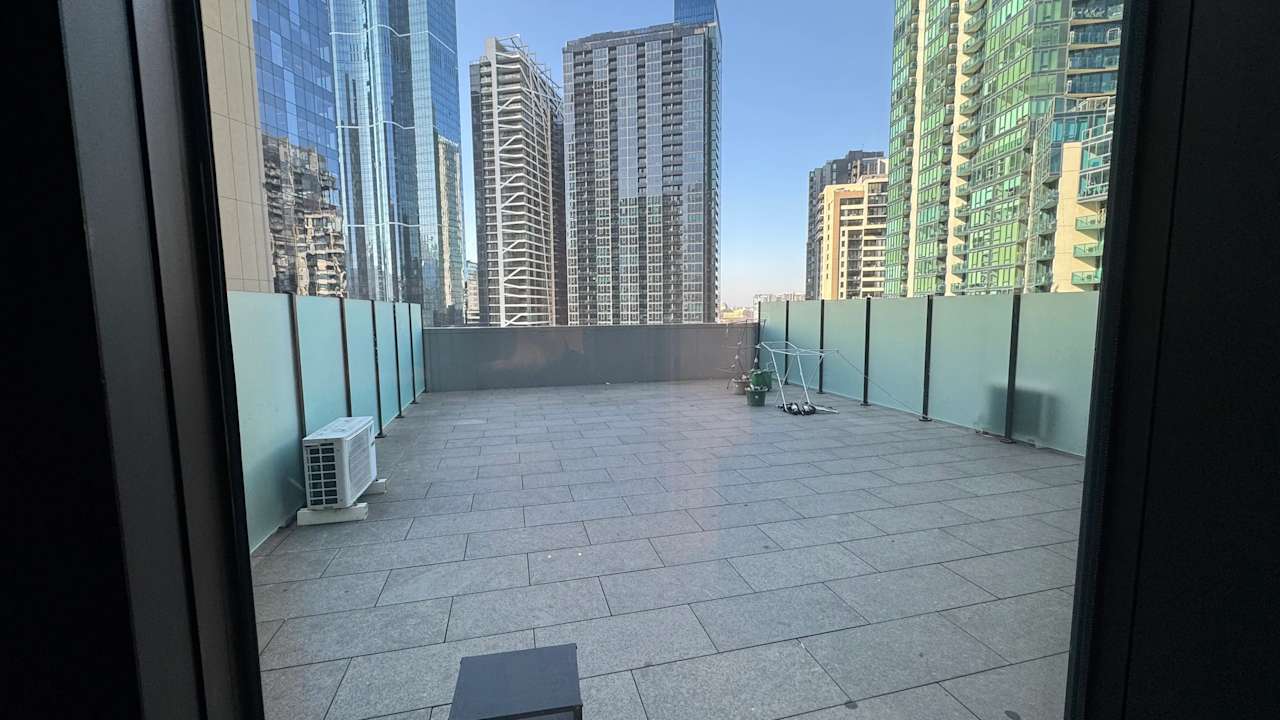 Furnished room in a flatshare