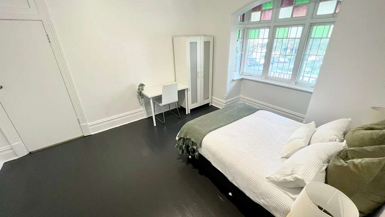 Room in a share house