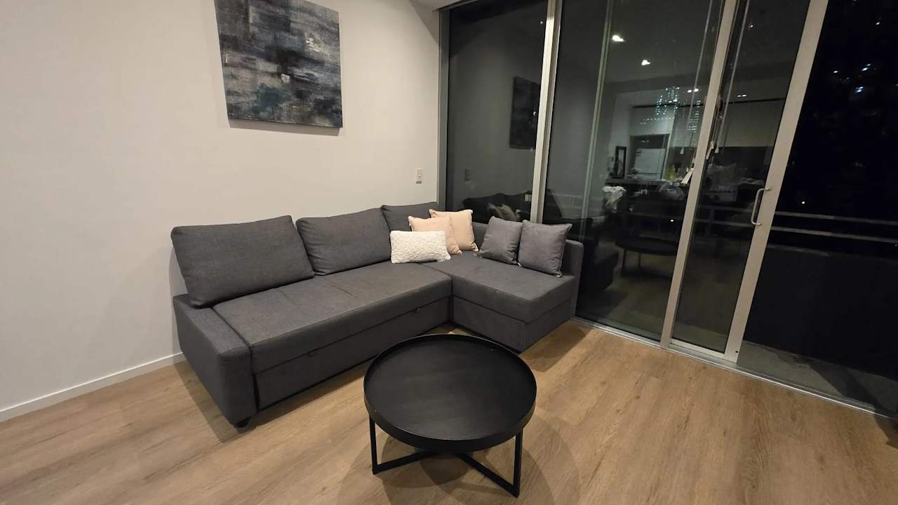 Furnished room in a flatshare