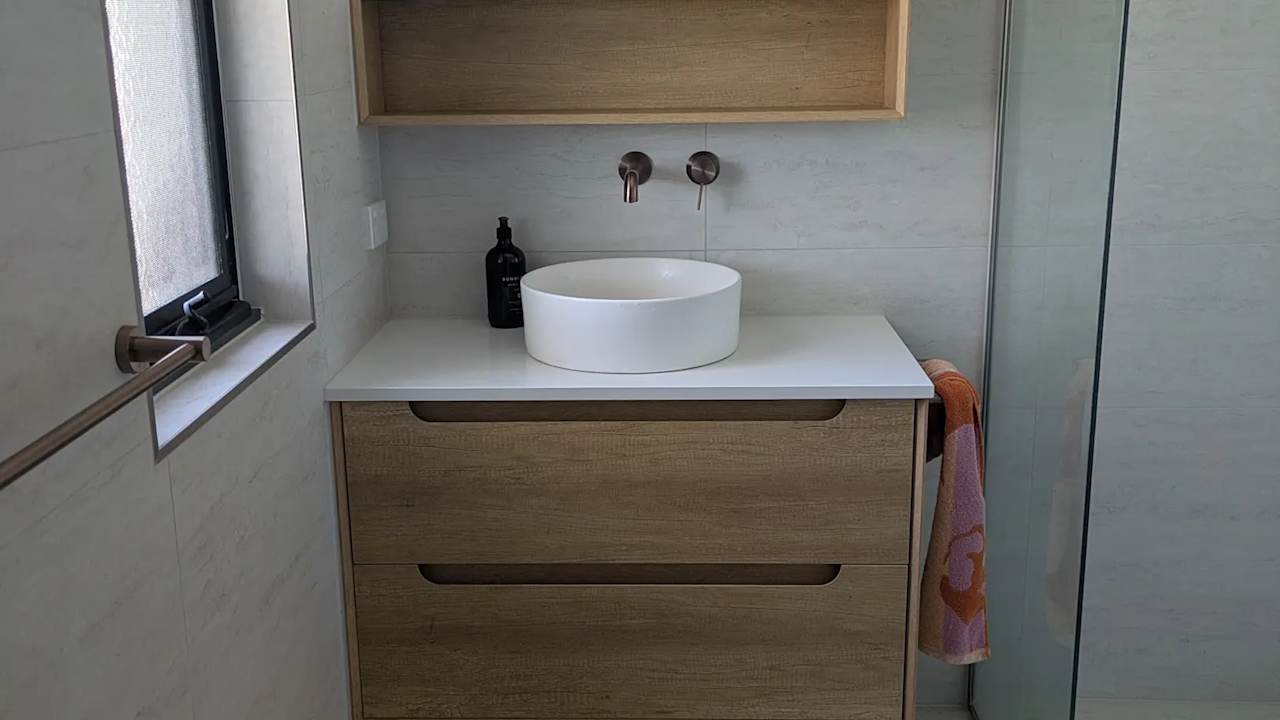 Furnished room with ensuite in a share house