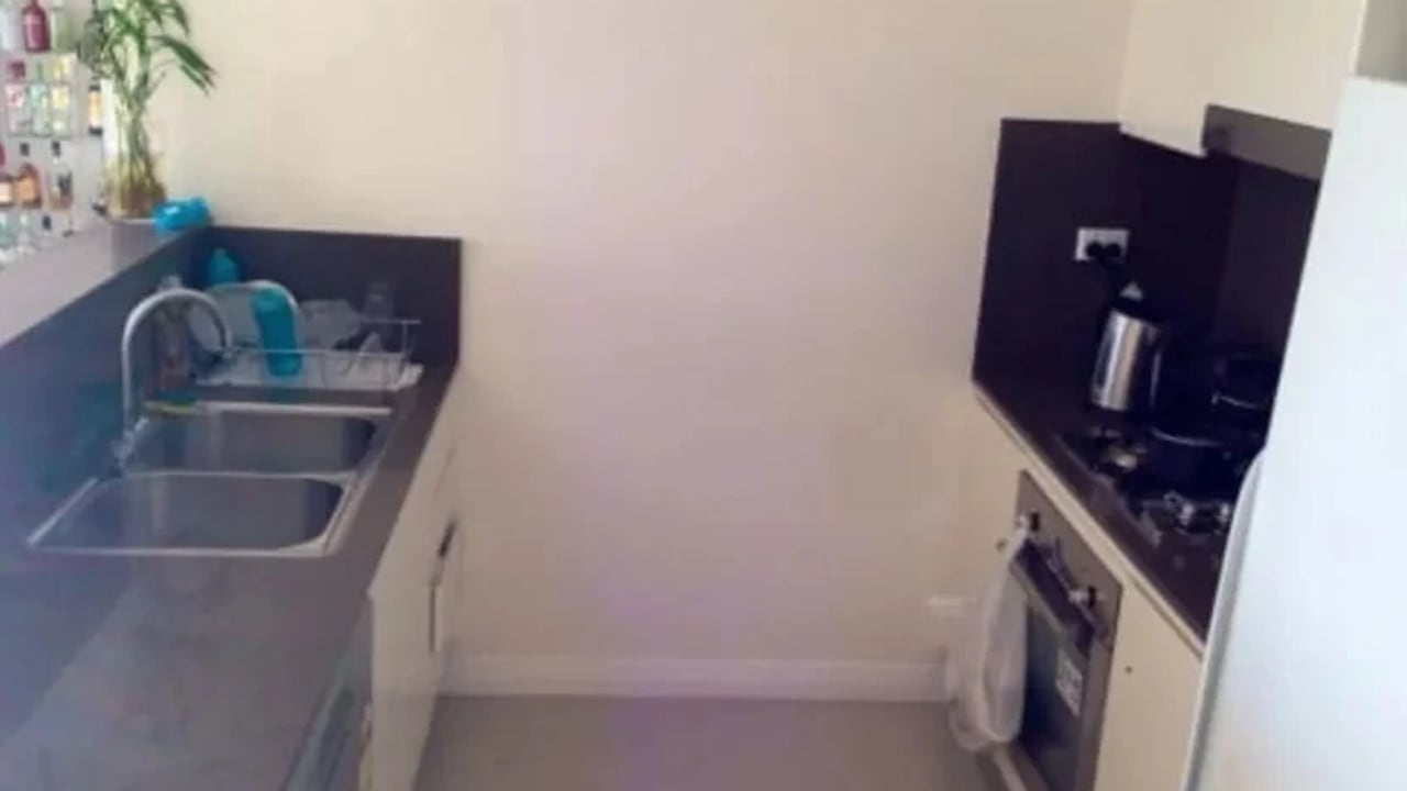 Furnished room with ensuite in a flatshare