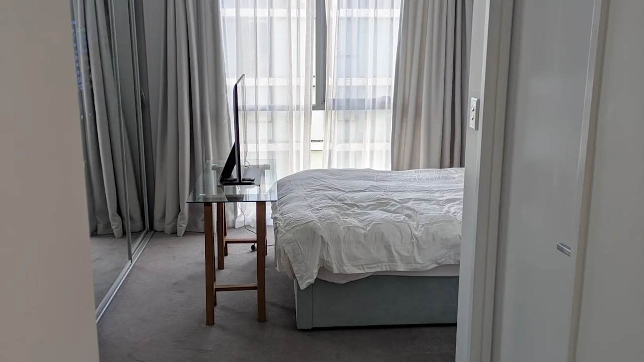 Furnished room with ensuite in a flatshare